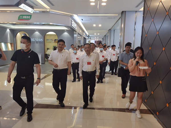 定遠縣委書記鄒軍調研徽鹽地產定遠項目紅星美凱龍商場